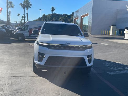 New 2026 Jeep Grand Wagoneer Limited image 8