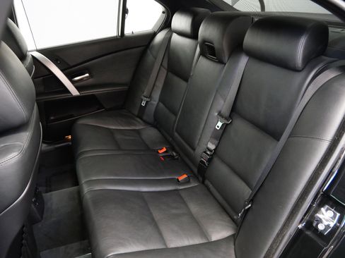 Used 2006 BMW M5 RWD image 16