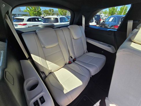 Used 2024 Mercedes-Benz GLS 450 4MATIC image 13