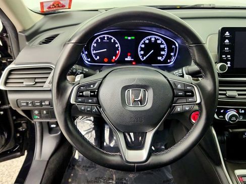 Used 2019 Honda Accord Touring image 14