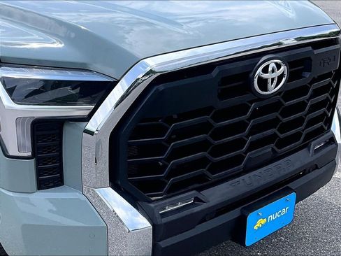 Used 2022 Toyota Tundra SR5 w/ TRD Off-Road Package AWD/4WD image 32