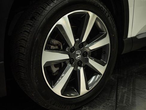 Used 2023 Honda Pilot Elite image 3