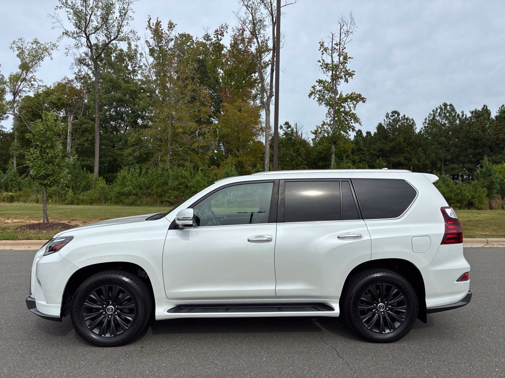 Certified 2022 Lexus GX 460 Luxury w/ Sport Design Package AWD/4WD image 10