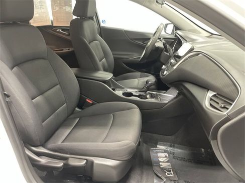 Certified 2024 Chevrolet Malibu LT image 18