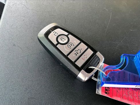 Used 2021 Ford F150 Lariat image 32