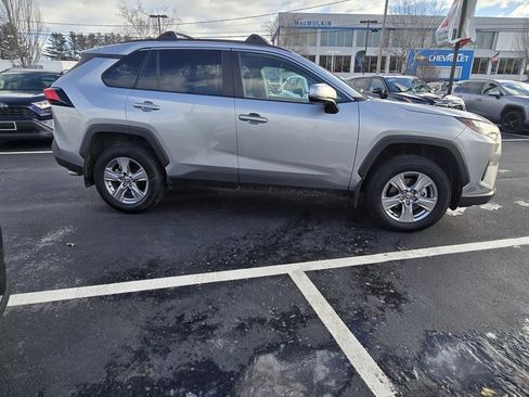 Certified 2025 Toyota RAV4 XLE image 9