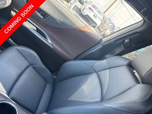 Used 2024 Toyota Venza XLE AWD/4WD image 22