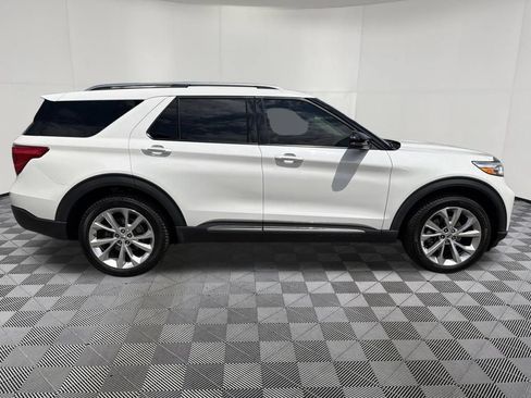 Used 2023 Ford Explorer Platinum w/ Technology Package AWD/4WD image 10