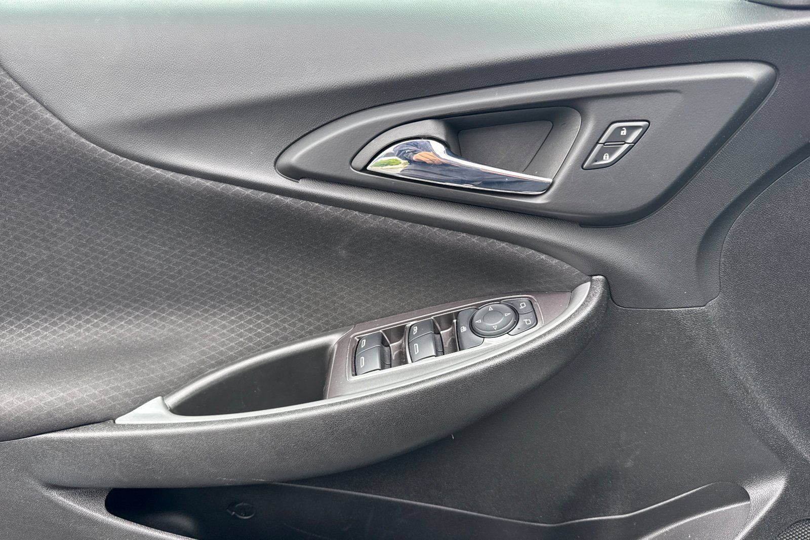 Used 2023 Chevrolet Malibu LT FWD image 16