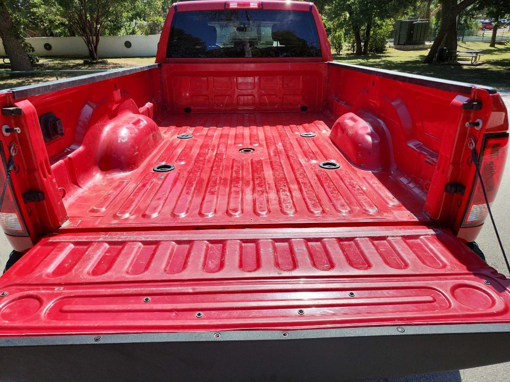 Used 2018 RAM 3500 Tradesman w/ Chrome Appearance Group AWD/4WD image 10