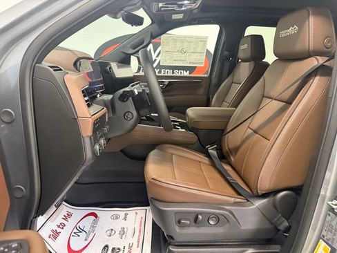 New 2026 Chevrolet Tahoe High Country RWD image 12