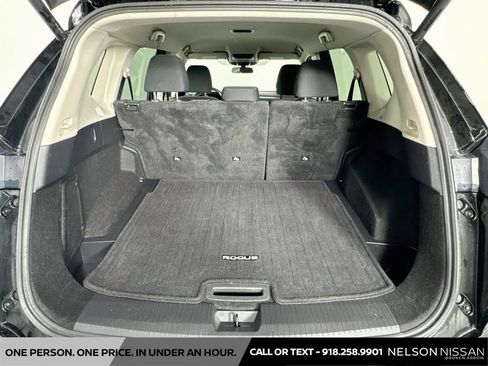 Certified 2025 Nissan Rogue SV FWD image 23