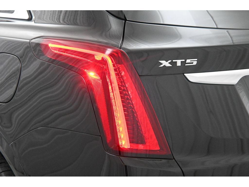 Used 2023 Cadillac XT5 Premium Luxury FWD image 25