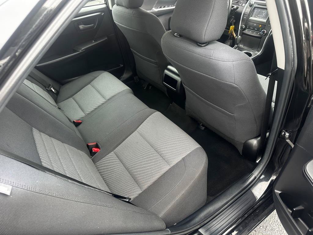 Used 2015 Toyota Camry LE FWD image 10