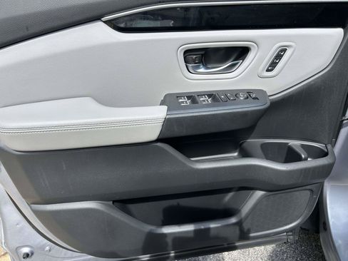 Certified 2024 Honda Pilot EX-L image 11