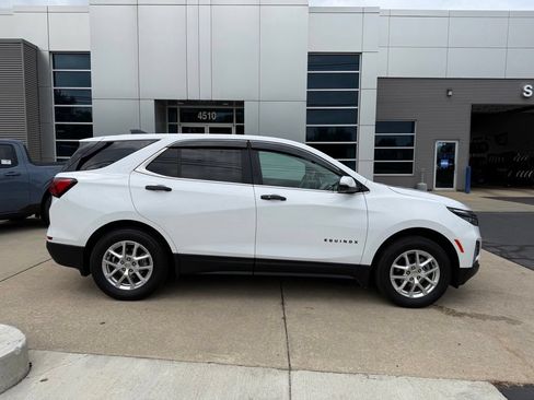 Used 2024 Chevrolet Equinox LT AWD/4WD image 10