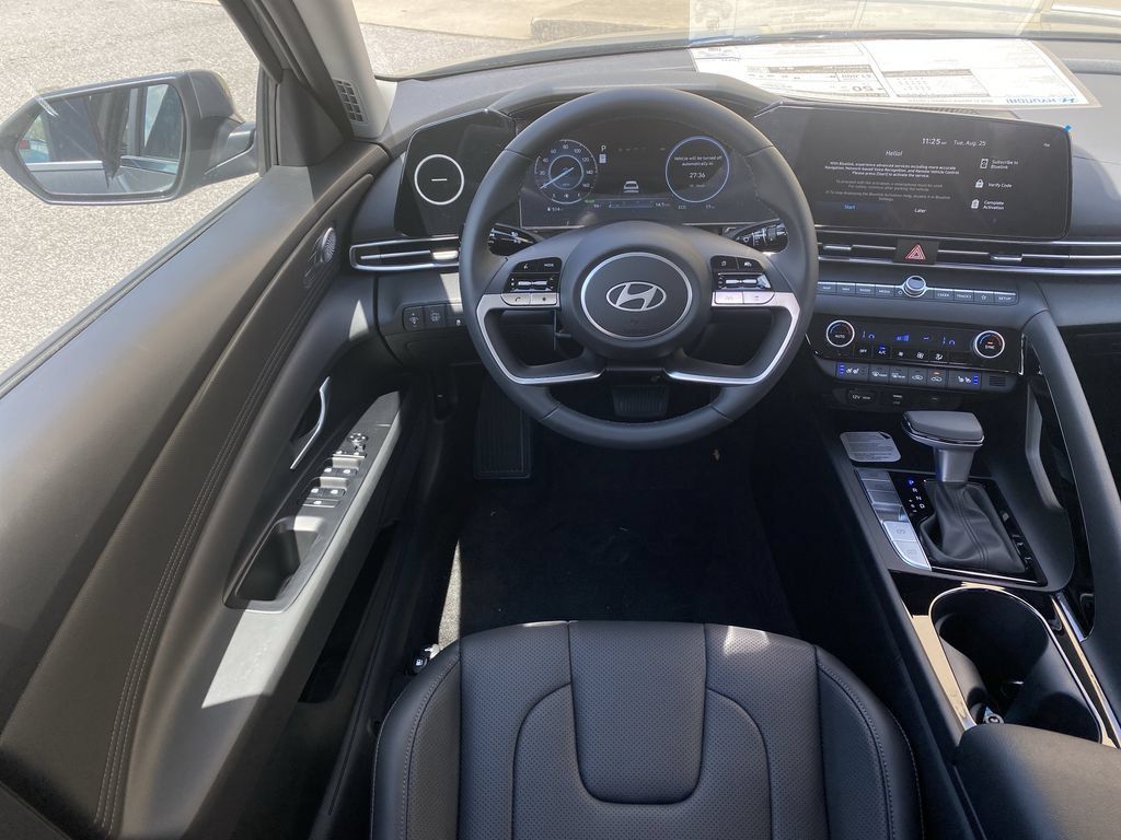 New 2026 Hyundai Elantra Limited FWD image 14