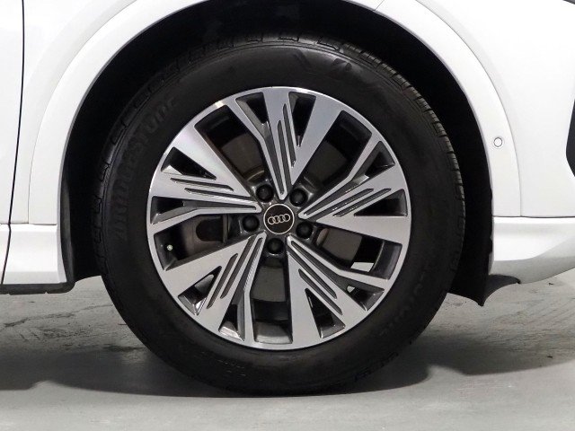 Used 2023 Audi Q4 e-tron Premium Plus w/ Premium Plus RWD image 41