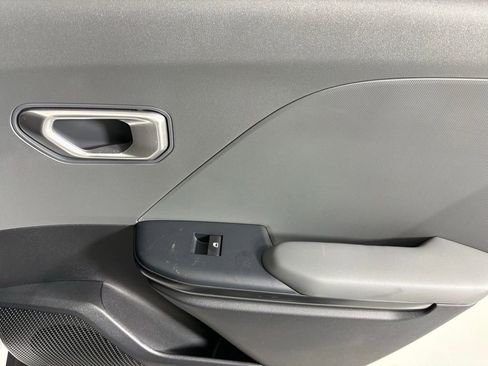 New 2026 Kia K4 LXS image 15