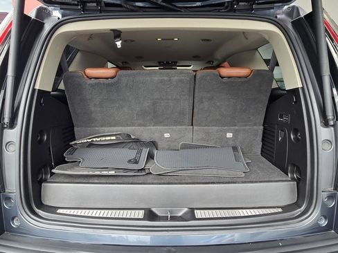 Used 2019 Cadillac Escalade Luxury image 17
