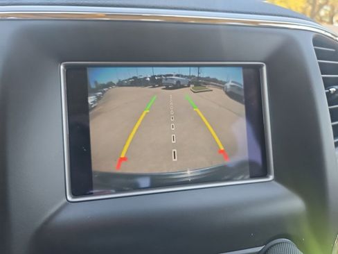 Used 2018 Jeep Grand Cherokee Limited image 13