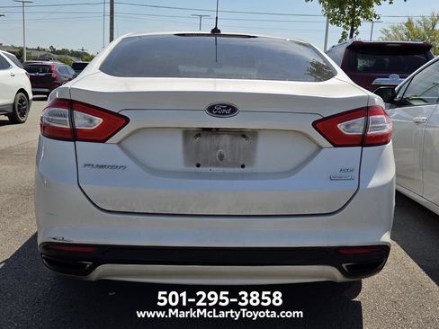 Used 2014 Ford Fusion SE w/ Equipment Group 202A FWD image 4