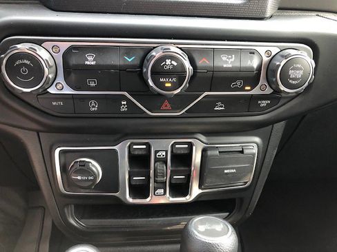 Used 2023 Jeep Wrangler Unlimited Sport image 13