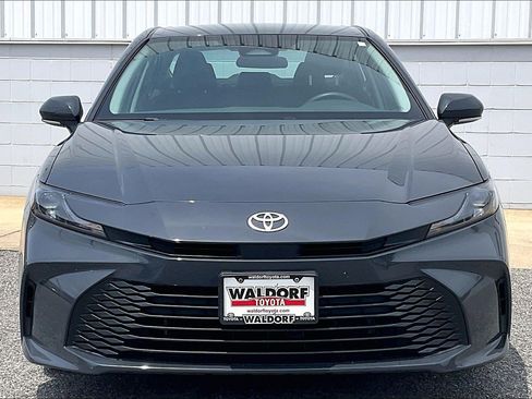 Used 2025 Toyota Camry LE FWD image 3