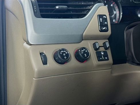 Used 2016 GMC Yukon XL SLT w/ Open Road Package image 11