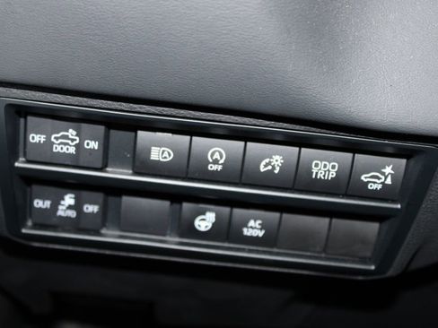 Used 2023 Toyota Tundra Platinum w/ Advanced Package image 31