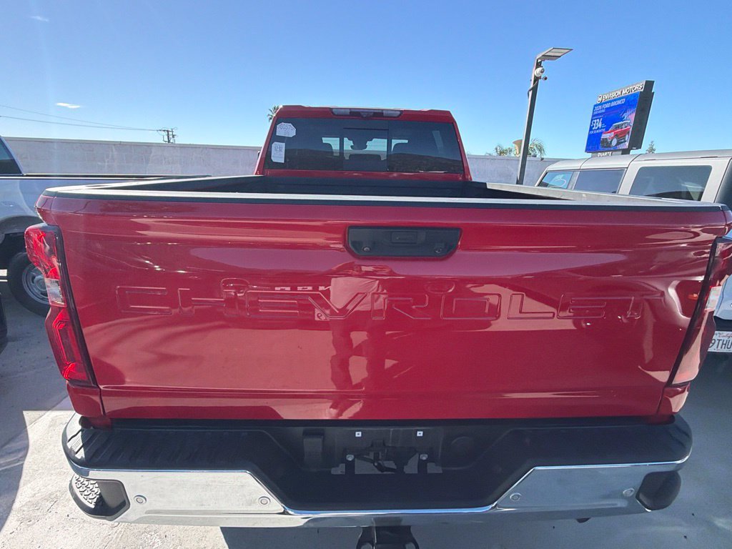 Used 2020 Chevrolet Silverado 2500 LTZ AWD/4WD image 4