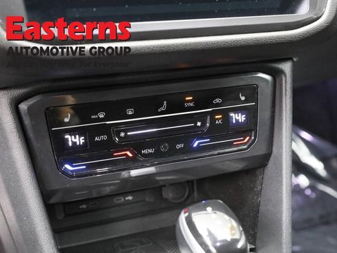 Used 2023 Volkswagen Tiguan SE image 20