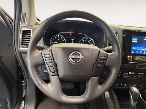 Used 2024 Nissan Frontier SL w/ Technology Package RWD image 15