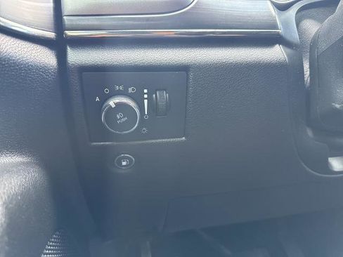 Used 2019 Jeep Grand Cherokee Limited X image 13