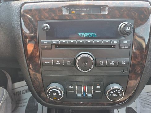 Used 2014 Chevrolet Impala LT w/ LT Sunroof Package FWD image 24