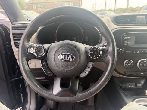 Used 2016 Kia Soul FWD image 33