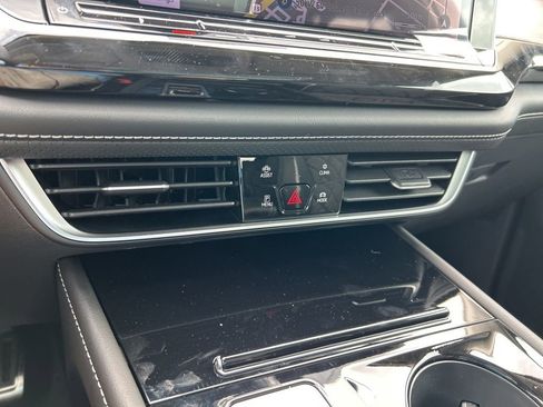 New 2026 Volkswagen Atlas SEL Premium R-Line image 32