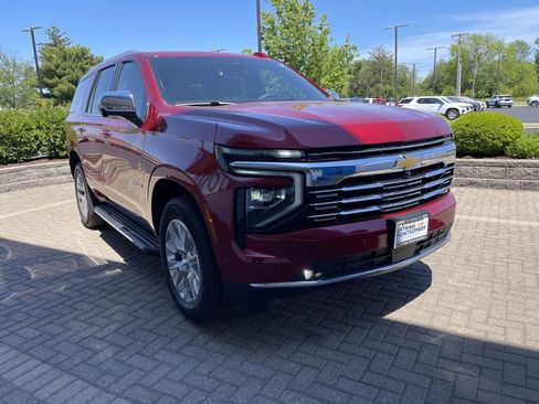 Used 2025 Chevrolet Tahoe Premier AWD/4WD image 7