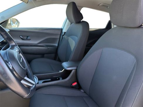 Used 2025 Hyundai Kona SEL image 9
