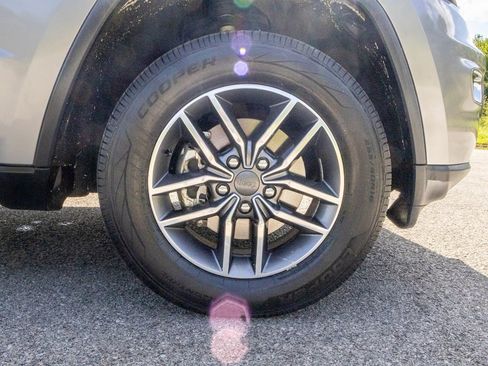 Used 2020 Jeep Grand Cherokee Limited w/ Luxury Group II image 31