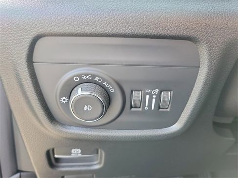 New 2025 Jeep Grand Cherokee Limited image 22