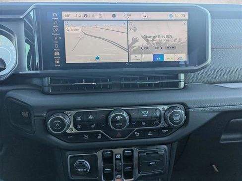 Used 2025 Jeep Wrangler Unlimited Rubicon image 15