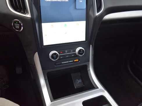 Certified 2023 Ford Edge SEL w/ Convenience Package AWD/4WD image 16