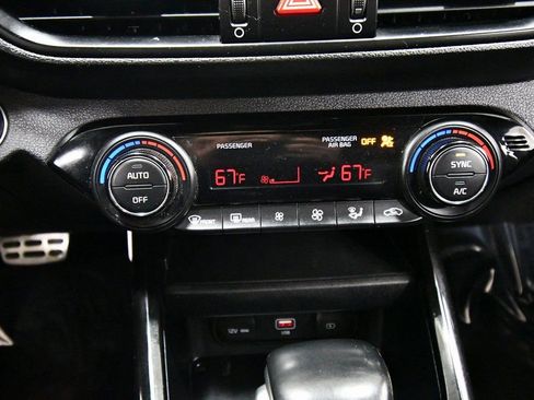 Certified 2022 Kia Forte GT-Line w/ GT-Line Technology Package image 25