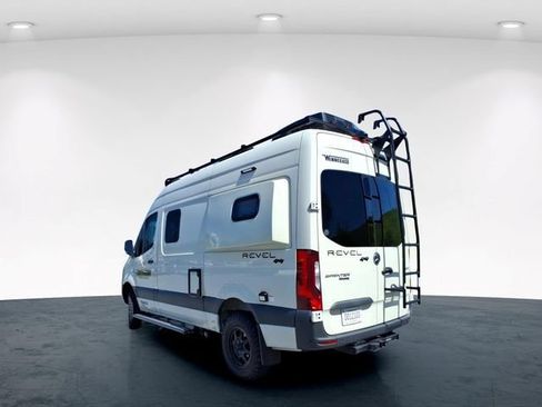 Used 2022 Mercedes-Benz Sprinter 2500 image 24