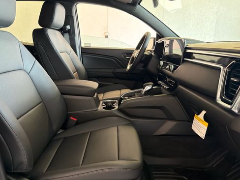 New 2026 GMC Canyon Elevation RWD image 23