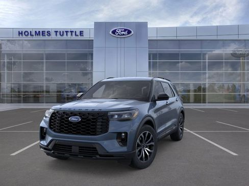 New 2026 Ford Explorer ST-Line image 2