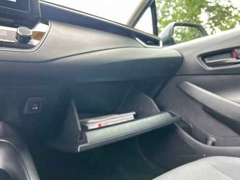 Used 2024 Toyota Corolla LE w/ LE Convenience Package FWD image 57