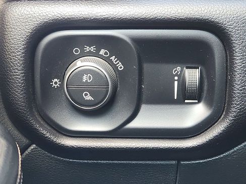 Used 2024 RAM 2500 Big Horn image 25