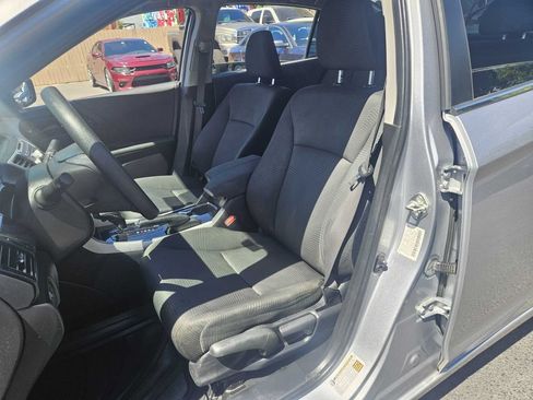 Used 2017 Honda Accord LX image 13